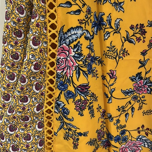 Francesca’s Bailee Ladder Crochet Floral Mix Knit Dress - Picture 6 of 10